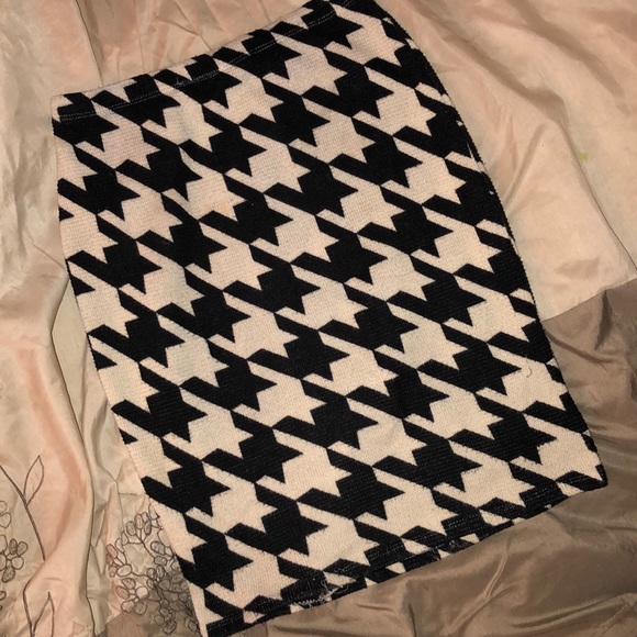 Pencil Skirt - Picture 2 of 3